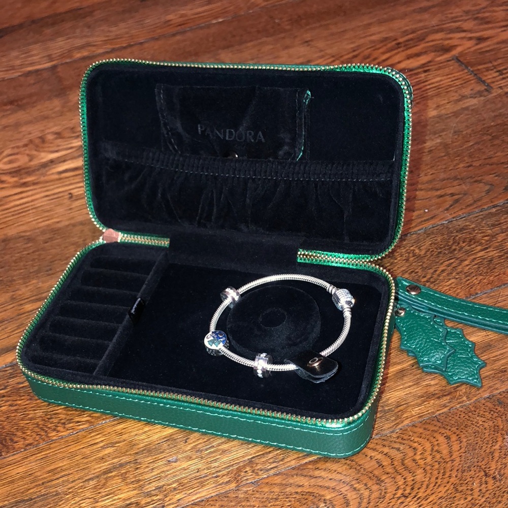 Pandora Snowy Wonderland Charm Bracelet Gift Set